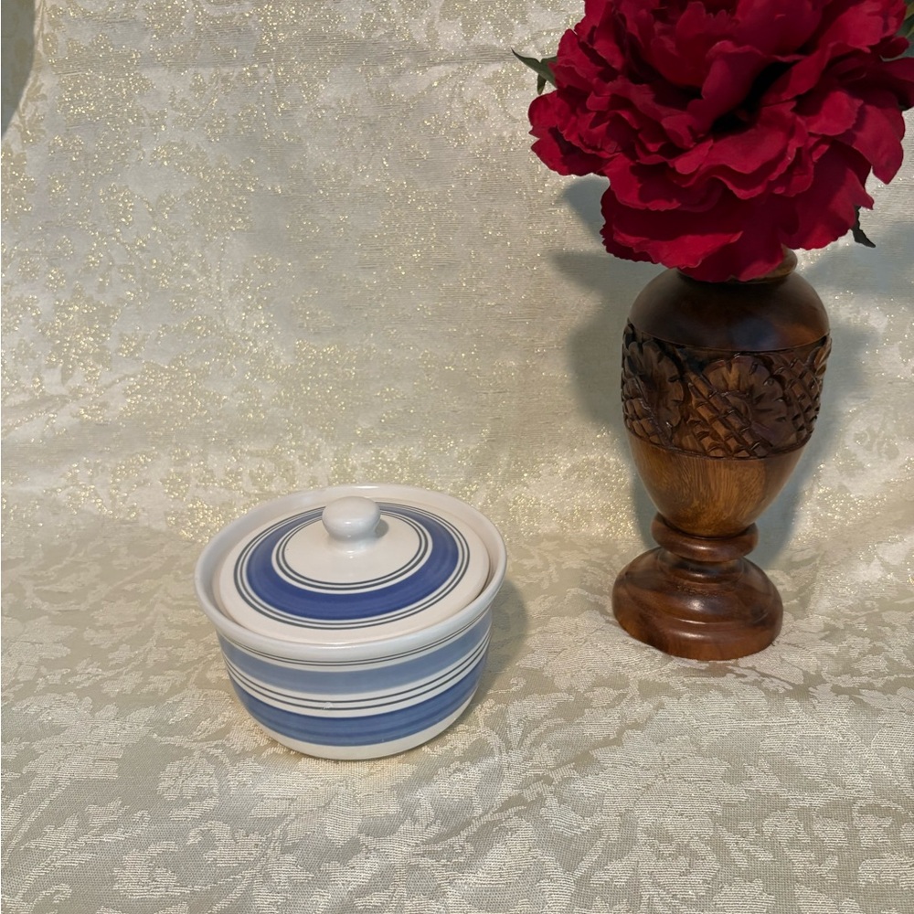 Pfaltzgraff Rio Design White Ceramic Butter Dish